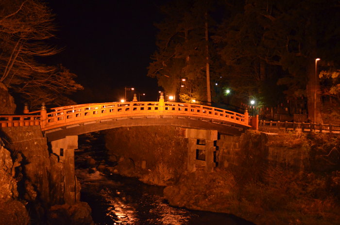 夜の神橋